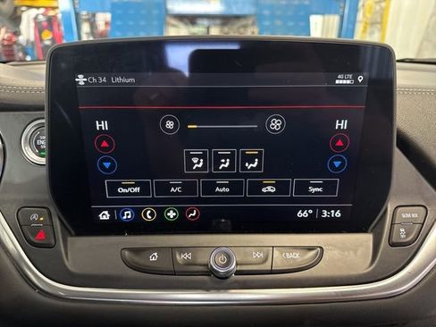 Used 2023 Chevrolet Blazer LT AWD/4WD image 22