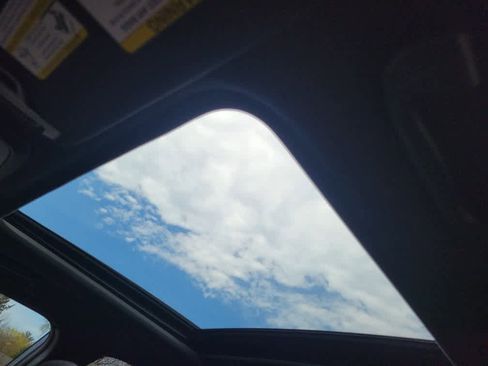 Used 2025 Subaru Forester Premium image 24