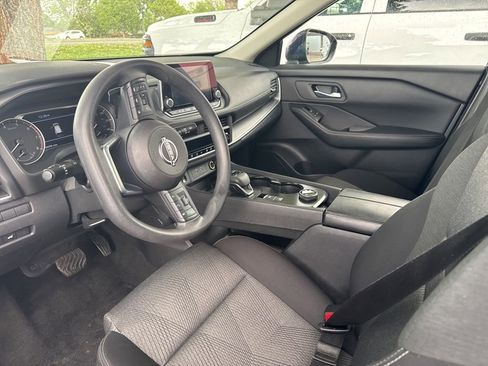Used 2024 Nissan Rogue SV AWD/4WD image 10