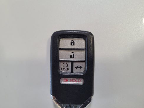 Used 2017 Honda Accord EX-L image 32