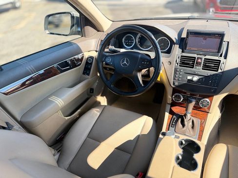 Used 2009 Mercedes-Benz C 300 4MATIC Sedan image 26