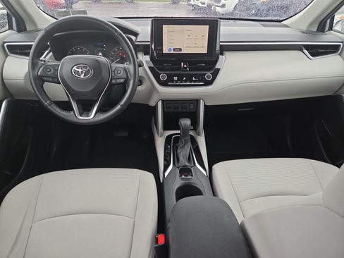Certified 2023 Toyota Corolla Cross LE AWD/4WD image 19