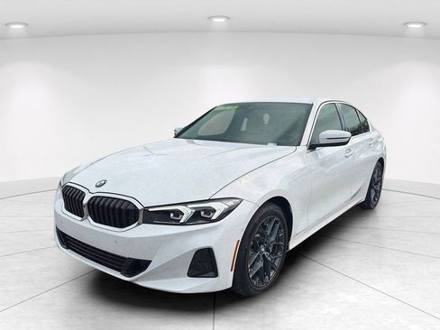 New 2025 BMW 330i Sedan w/ Convenience Package RWD image 8