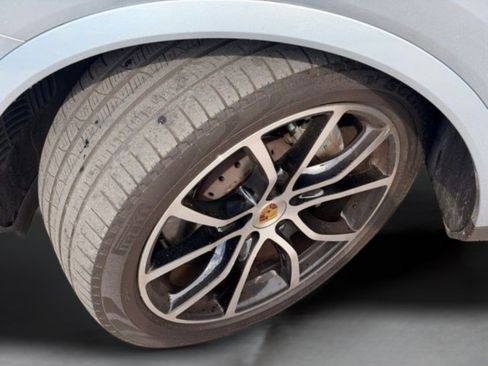 Used 2021 Porsche Cayenne S AWD/4WD image 43