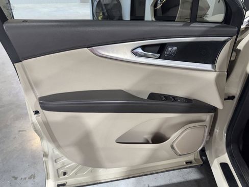 Used 2018 Lincoln MKX Premiere AWD/4WD image 16