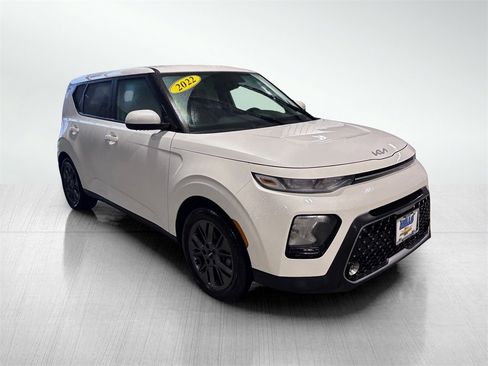 Used 2022 Kia Soul EX image 3