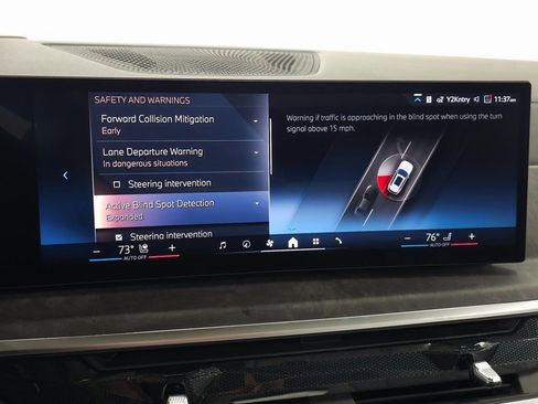 Used 2026 BMW X5 xDrive50e w/ Premium Package image 18