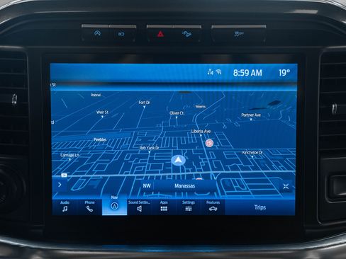 Used 2021 Ford F150 Lariat w/ Equipment Group 502A High image 28