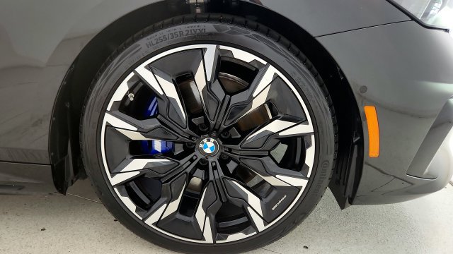 Used 2027 BMW i5 eDrive40 w/ M Sport Package RWD image 83