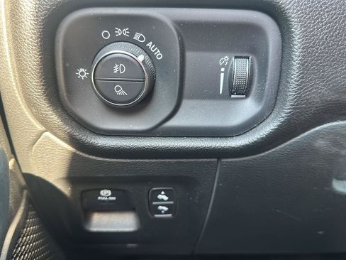 Used 2023 RAM 1500 Big Horn AWD/4WD image 22