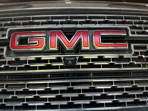 Used 2020 GMC Sierra 3500 Denali w/ Denali Ultimate Package AWD/4WD image 8
