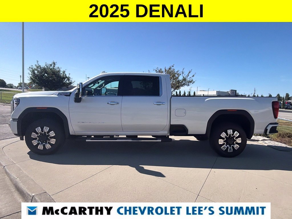 Used 2025 GMC Sierra 3500 Denali AWD/4WD image 5