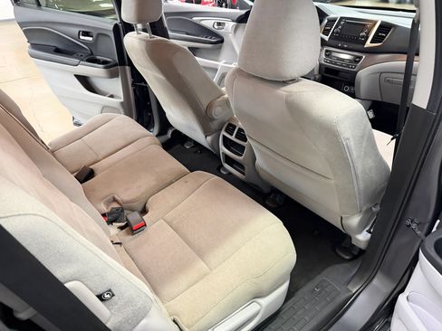 Used 2019 Honda Pilot LX image 22