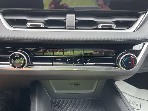 New 2025 Chevrolet Equinox LT w/ Safety and Technology Package image 27