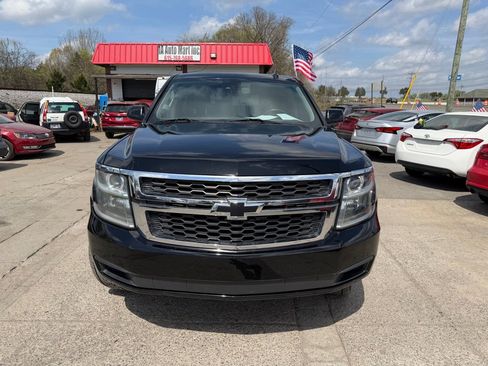 Used 2017 Chevrolet Tahoe LT w/ Luxury Package AWD/4WD image 3