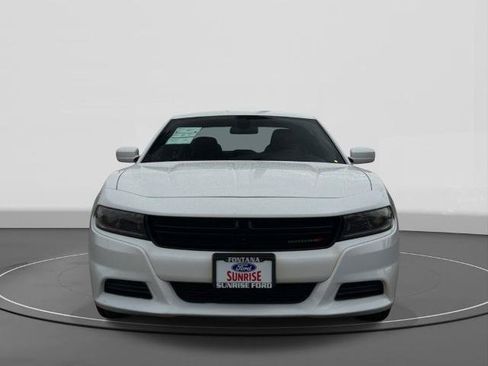 Used 2022 Dodge Charger SXT RWD image 3
