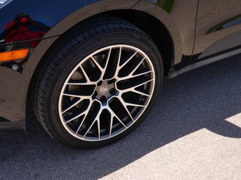 Used 2019 Porsche Macan AWD/4WD image 9