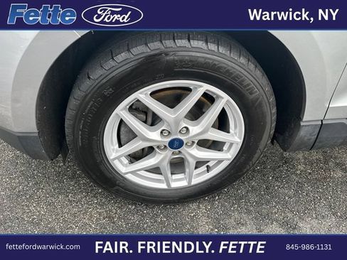 Certified 2022 Ford Edge SEL w/ Convenience Package AWD/4WD image 2