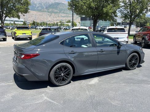 Used 2026 Toyota Camry SE FWD image 7