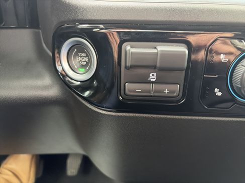 Used 2022 Chevrolet Silverado 1500 RST AWD/4WD image 30