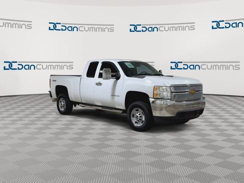 Used 2013 Chevrolet Silverado 2500 W/T AWD/4WD image 2