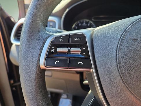 Used 2019 Kia Sorento AWD V6 image 18