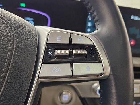 Used 2024 Kia Telluride EX w/ EX Captain's Chair Package image 26