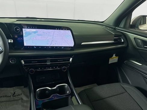 New 2026 Chevrolet Traverse LT w/ Sun and Wheel Package AWD/4WD image 27