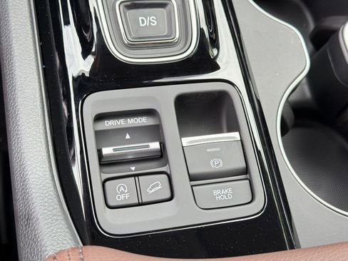 New 2026 Honda Pilot Touring image 17