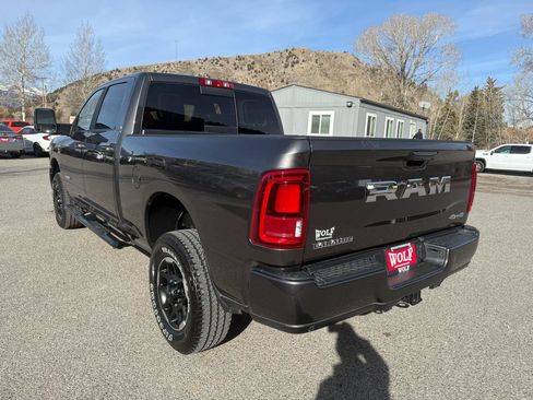 Used 2025 RAM 2500 Laramie AWD/4WD image 3