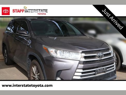 Used 2018 Toyota Highlander XLE w/ Carpet Mat Package (TMS) AWD/4WD image 1