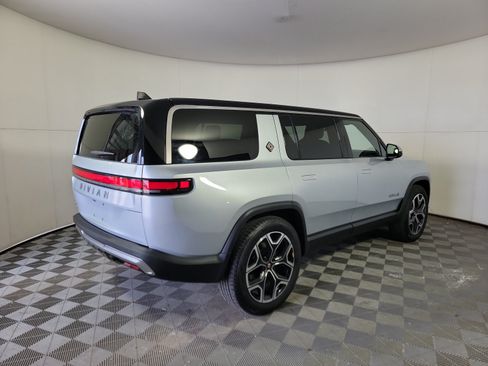 Used 2025 Rivian R1S Adventure AWD/4WD image 5