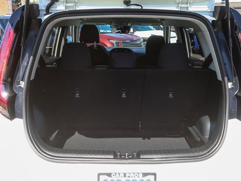 Used 2023 Kia Soul LX w/ LX Technology Package image 28
