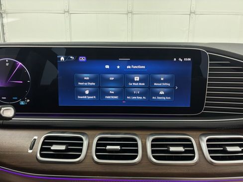 Used 2024 Mercedes-Benz GLE 450 4MATIC image 36