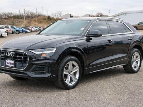 Used 2021 Audi Q8 Premium w/ Convenience Package image 6