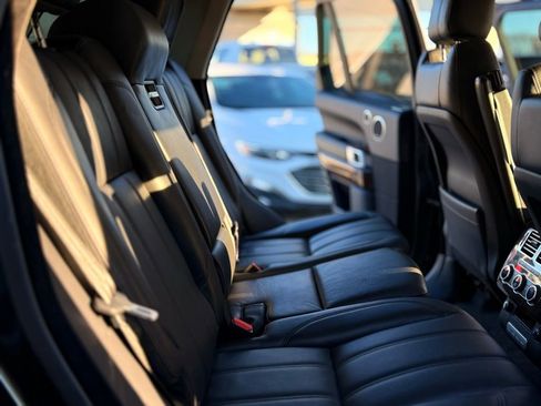 Used 2016 Land Rover Range Rover HSE image 15