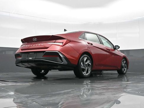 Used 2024 Hyundai Elantra SEL w/ Convenience Package image 33