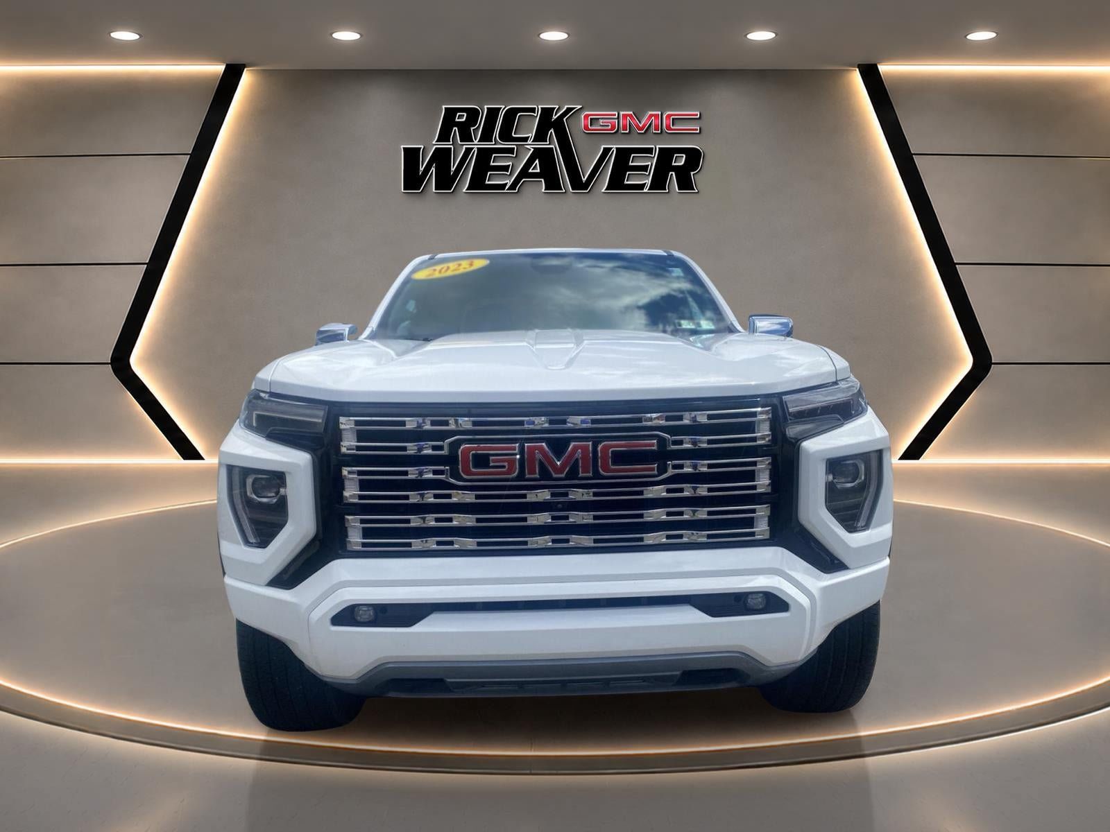 Used 2023 GMC Canyon Denali AWD/4WD image 11