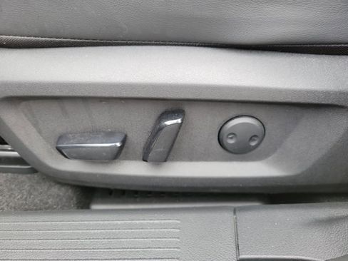 Used 2022 Nissan Rogue SV w/ SV Premium Package image 23