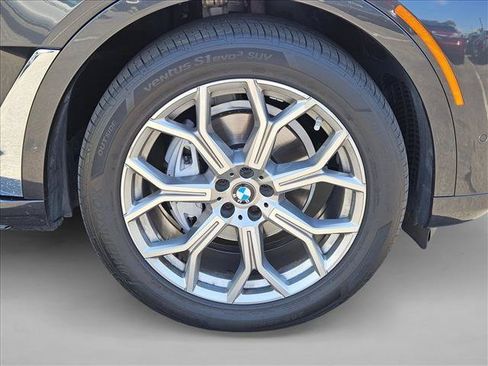 Used 2022 BMW X7 xDrive40i AWD/4WD image 22