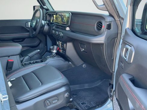 Used 2026 Jeep Wrangler Unlimited Rubicon w/ Xtreme 35 Tire Package AWD/4WD image 23