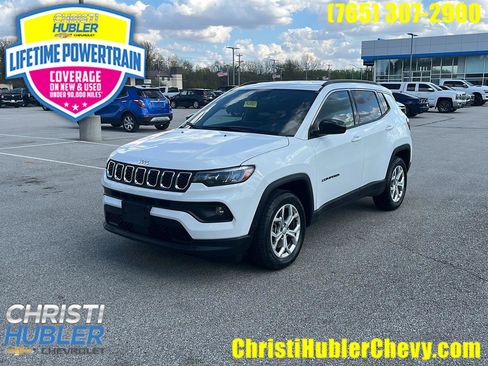 Used 2024 Jeep Compass Latitude AWD/4WD image 1