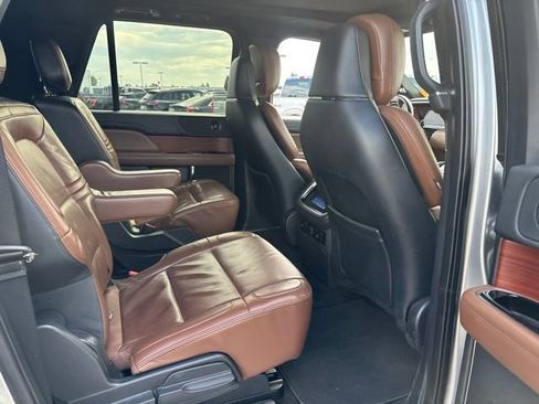 Used 2022 Lincoln Navigator L Reserve AWD/4WD image 8