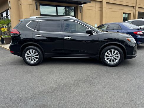 Used 2019 Nissan Rogue SV FWD image 8