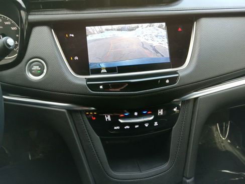 Used 2024 Cadillac XT5 Premium Luxury image 14