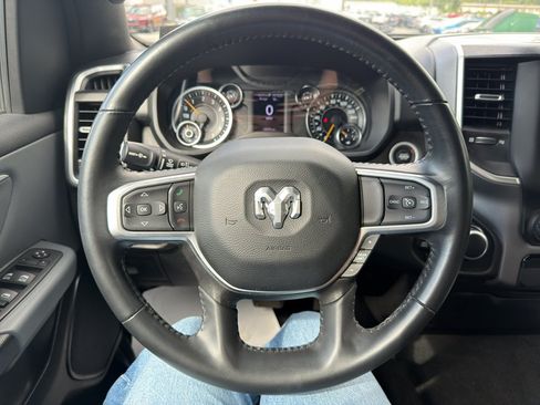Used 2022 RAM 1500 Big Horn AWD/4WD image 13