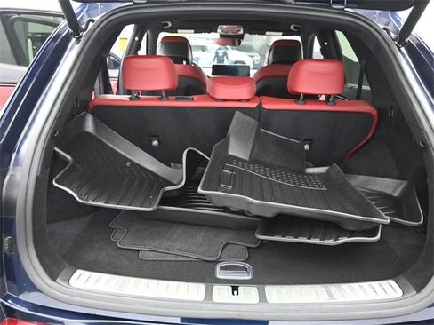 Used 2025 Genesis GV70 2.5T w/ Sport Prestige Package image 25