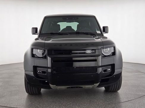 Used 2024 Land Rover Defender 110 V8 AWD/4WD image 8