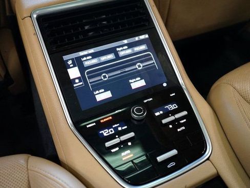 Used 2019 Porsche Panamera 4 image 54
