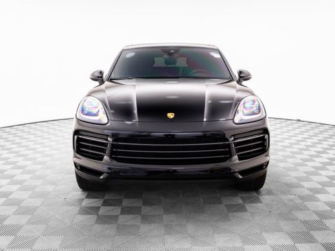 Certified 2023 Porsche Cayenne Platinum Edition image 9
